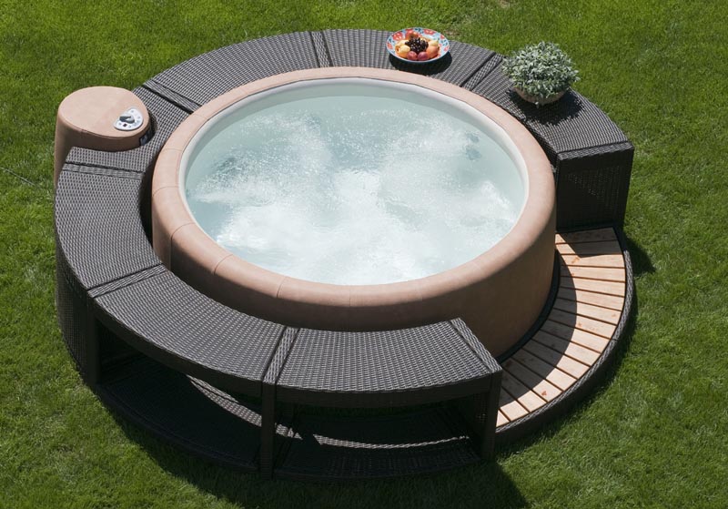 41331002marinoir_whirpool_umrandung_polyrattan1